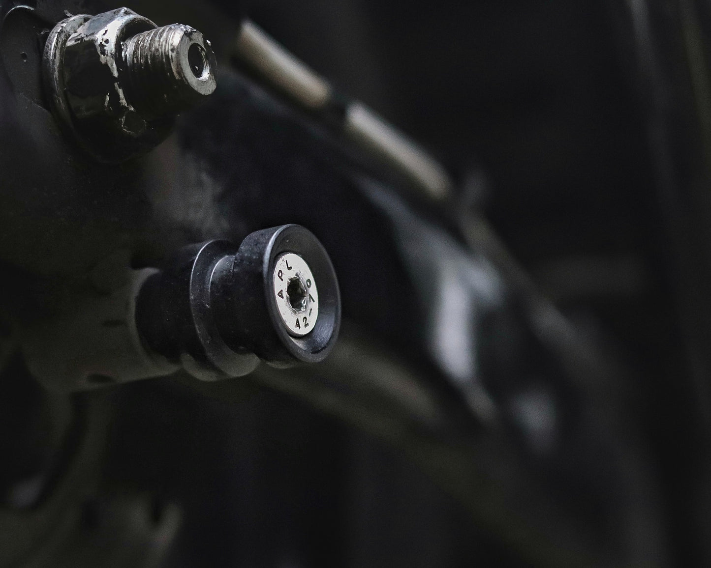 Royal Enfield Interceptor/Continental GT 650- Swingarm Spools