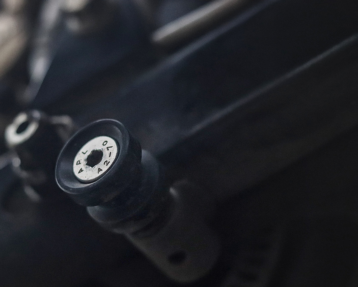 Royal Enfield Interceptor/Continental GT 650- Swingarm Spools