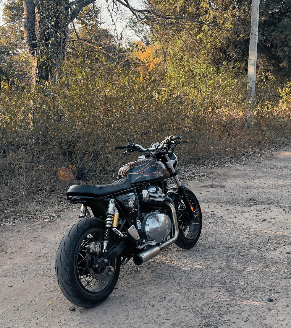 Royal Enfield- 2 x 1 Full System Exhaust with SHORT CAN - Interceptor 650 / Continental GT 650